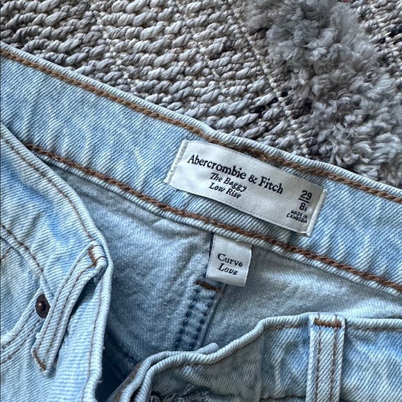 Abercrombie & Fitch Low Rise Baggy Curve Love Size 29/ 8R - Picture 5 of 7